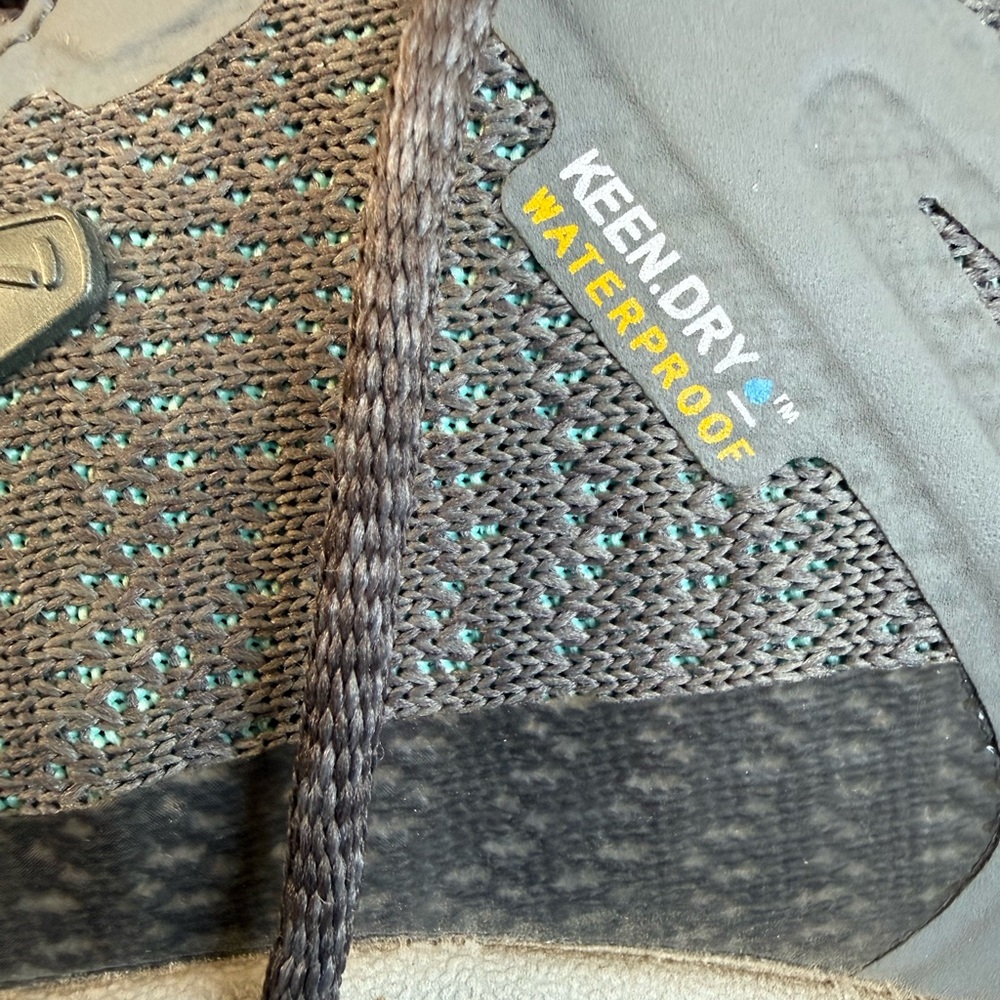 Keen Women's Gray and Turquoise Athletic Shoes with Keen Dry & Konnectfit - Picture 10 of 11